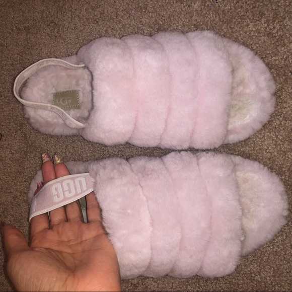 Ugg slides - Picture 1 of 3